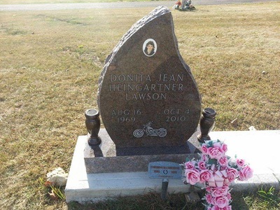 Tear drop shaped memorial headstone